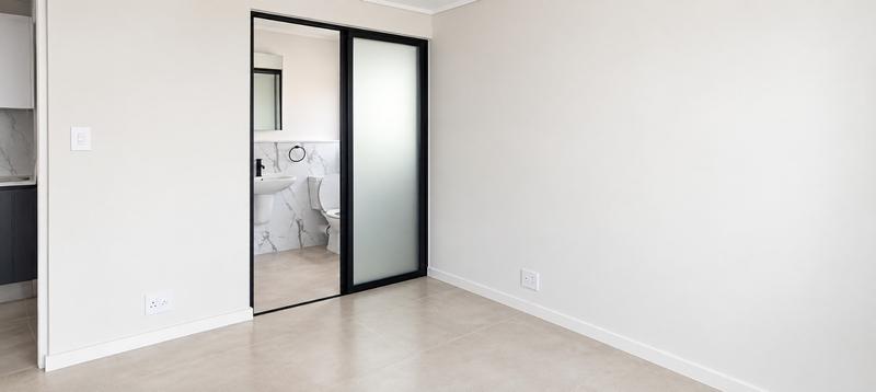 To Let 1 Bedroom Property for Rent in Somerset West Western Cape